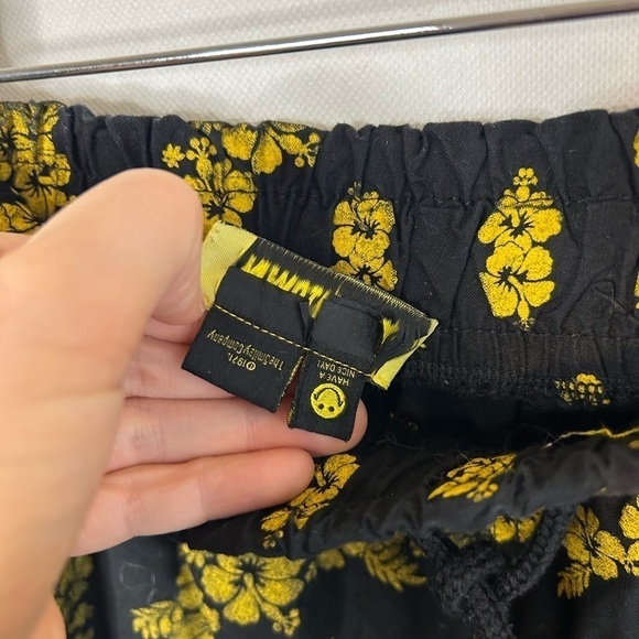 China Market Smiley Shorts Floral Smiley Face Large - Picture 5 of 10